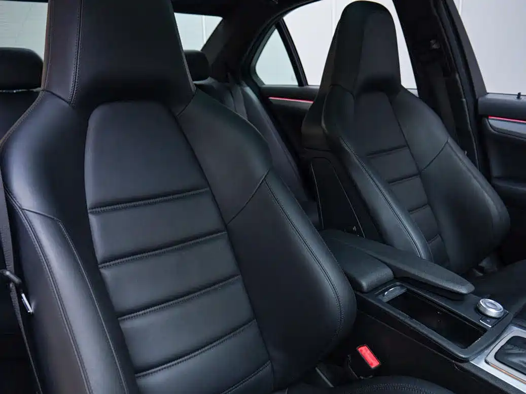 Mercedes-Benz C-Class AMG 2010 AMG C 63 Sport Enhanced Edition фото 16