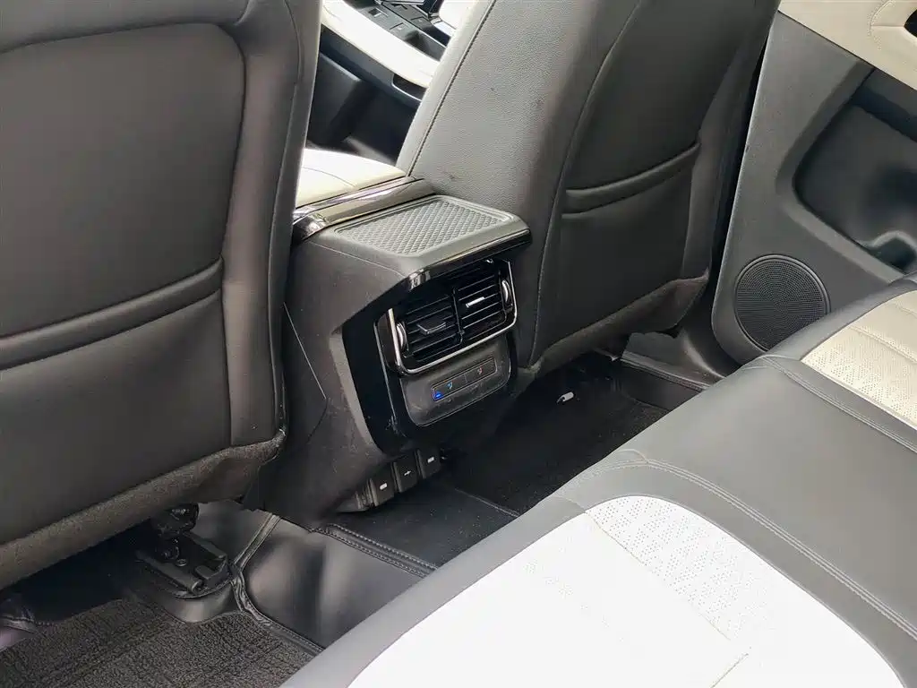 Land Rover Range Rover Evoque 2021 Range Rover Evoque L 249PS R-Dynamic First Edition Launch Edition фото 9