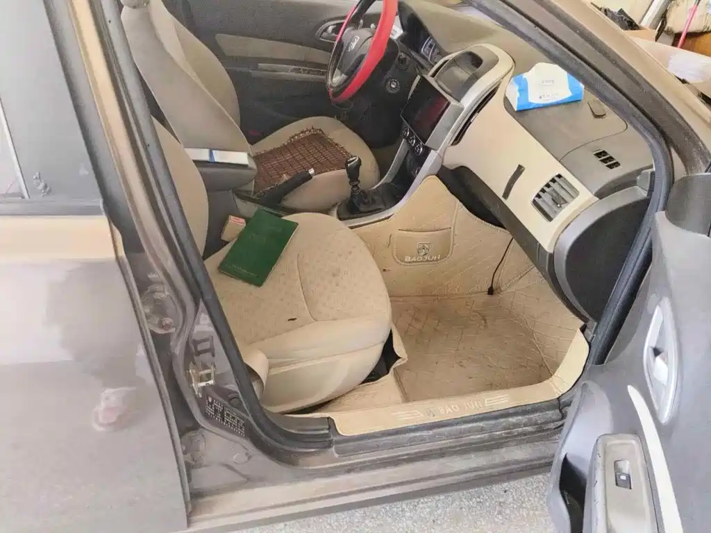 Baojun 630 2014 2013 1.5L Manual Standard