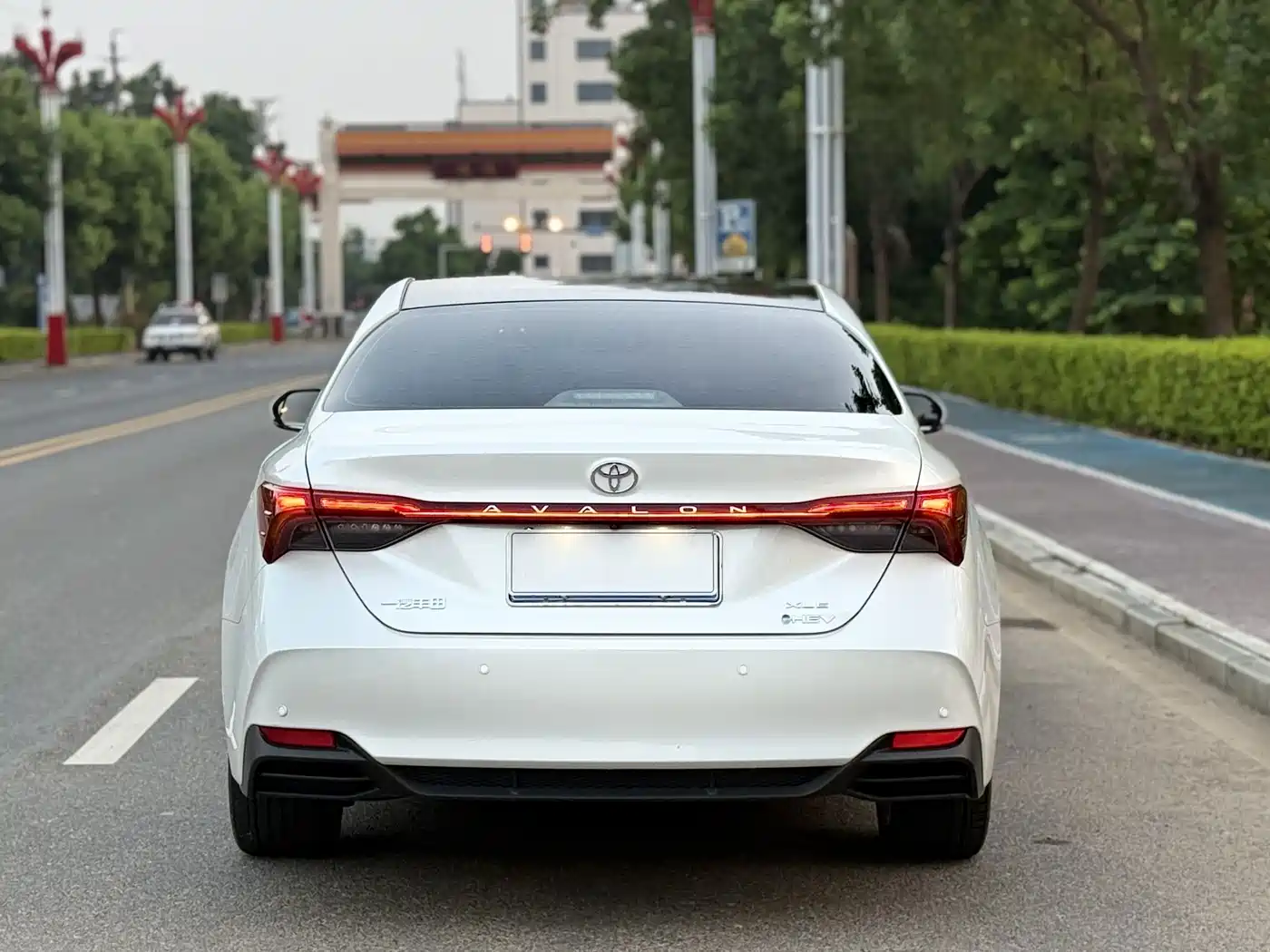 Toyota Avalon 2025 2024 Model Hybrid 2.0L Prestige Edition