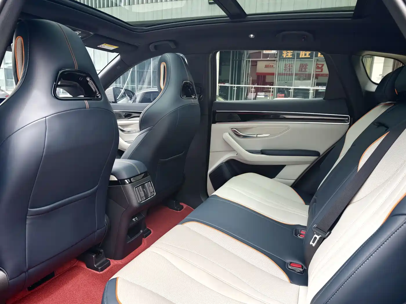 BYD Song PLUS PHEV 2024 Glory Edition DM-i 150km Flagship PLUS фото 9