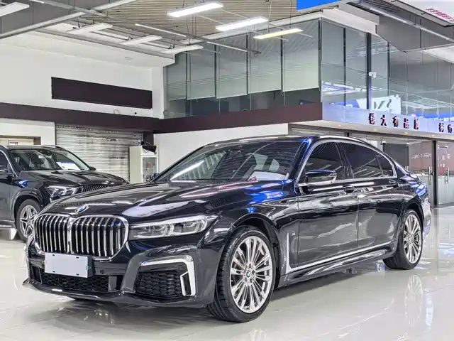 BMW 7 SERIES