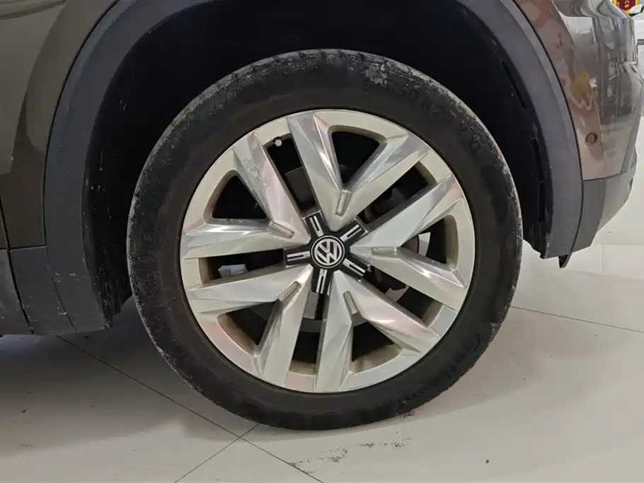 Volkswagen Teramont 2017 330TSI 2WD Flagship Edition фото 6
