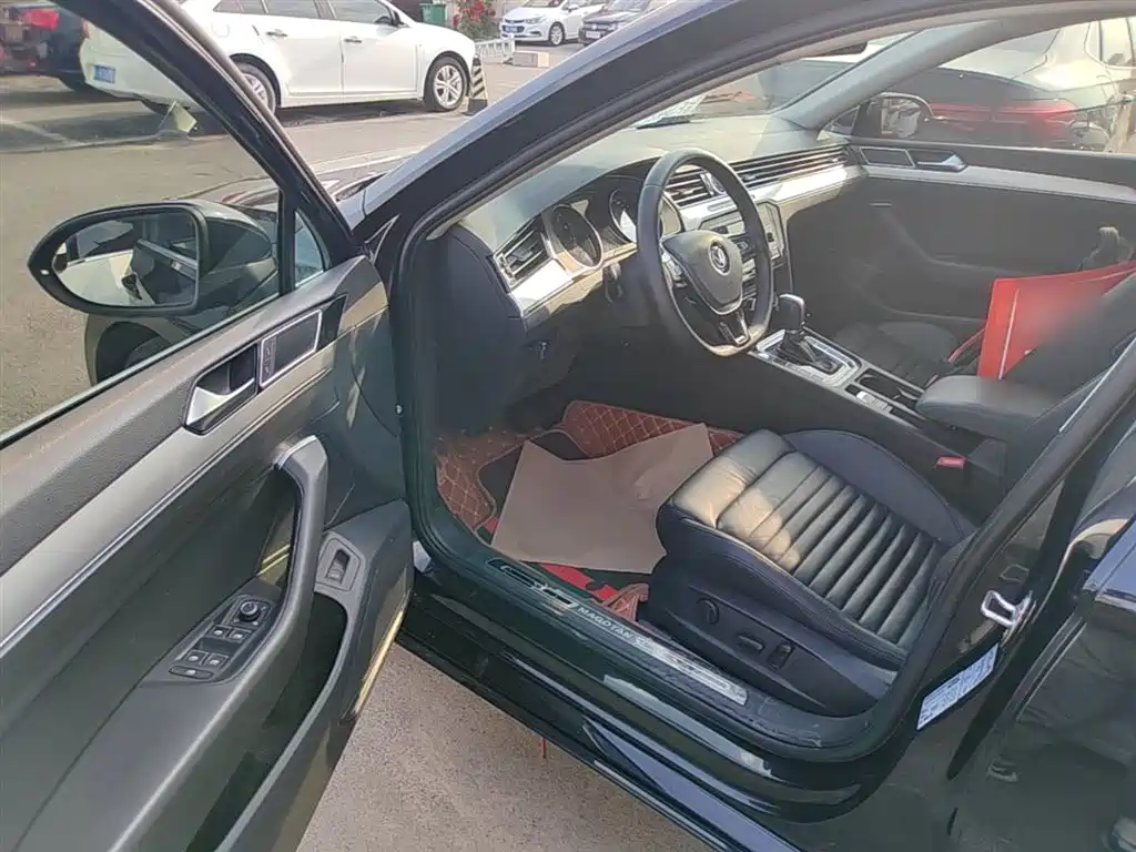Volkswagen Magotan 2019 330TSI DSG Leading China V фото 12