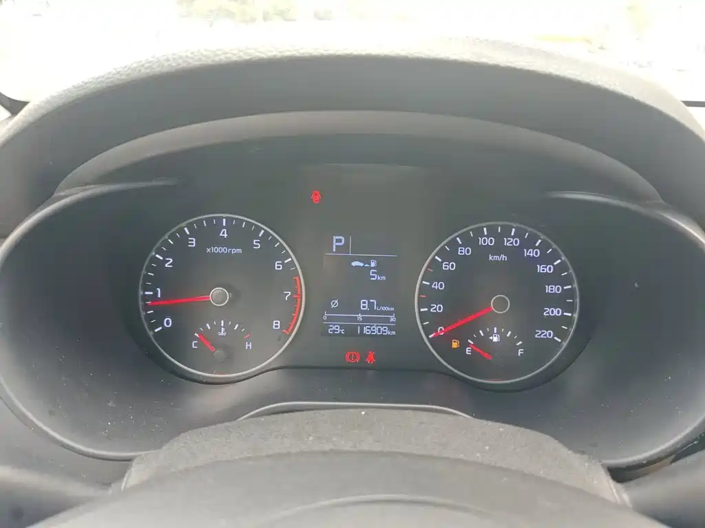 Kia K2 2018 2017 Sedan 1.4L AT 15th Anniversary Special Edition GLS