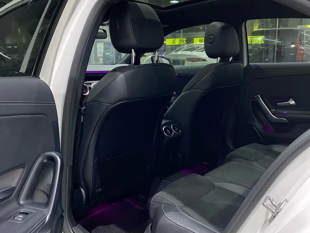 Mercedes-Benz A-Class 2022 A 200 L Sport Sedan Style фото 11