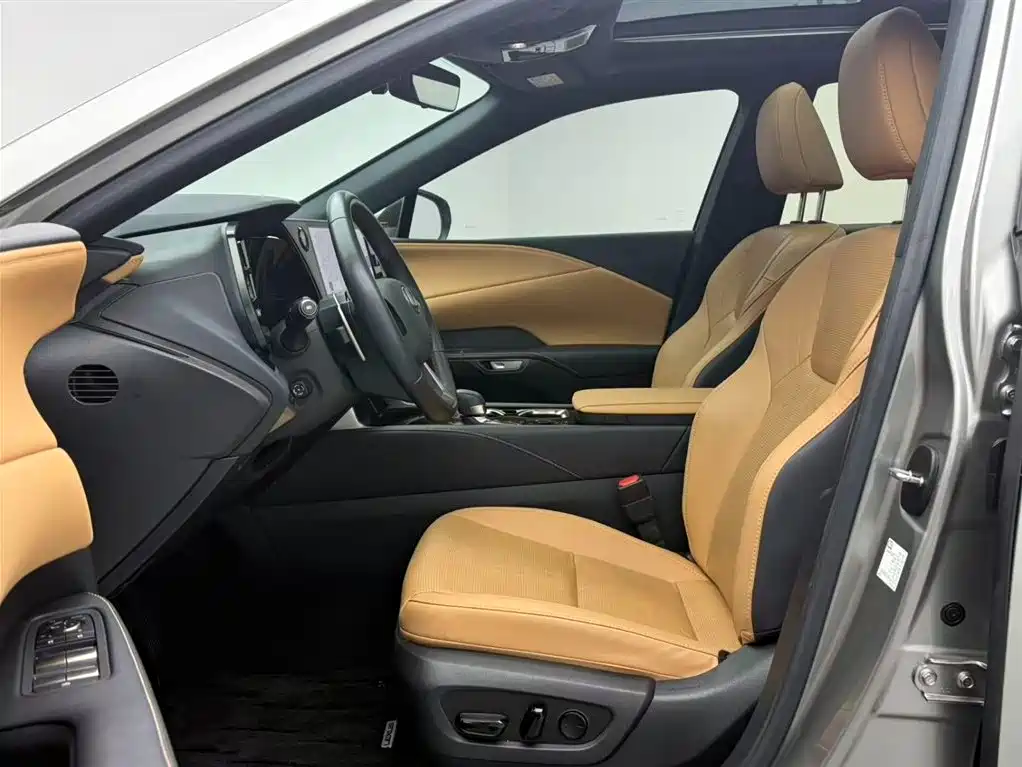 Lexus RX 2023 350h 2WD Comfort Edition фото 8