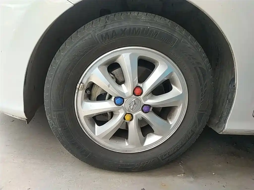 Hyundai Verna 2017 1.4L Manual Color Edition (China V) фото 23