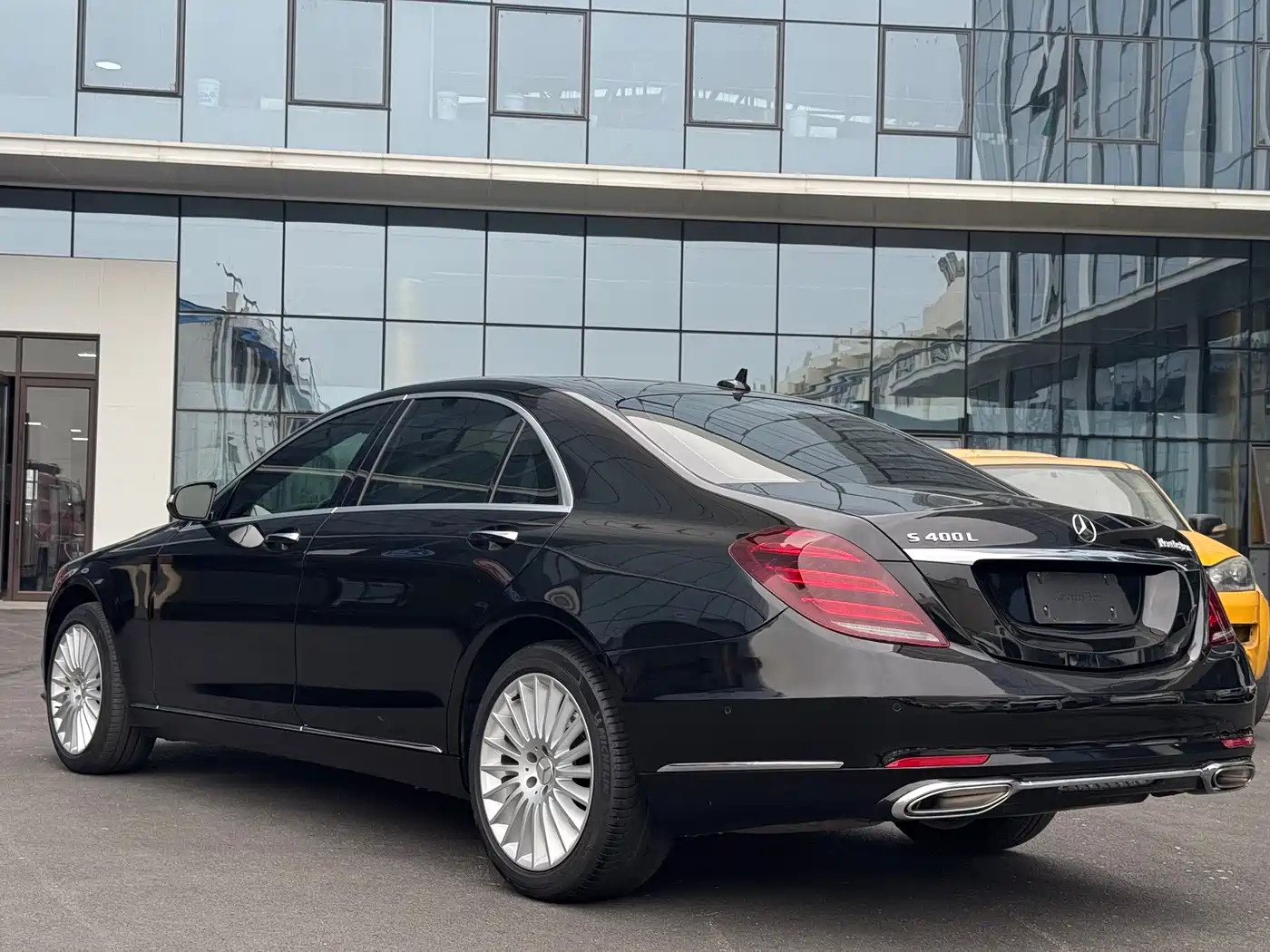 Mercedes-Benz S-Class 2016 S 320 L Business Edition фото 6