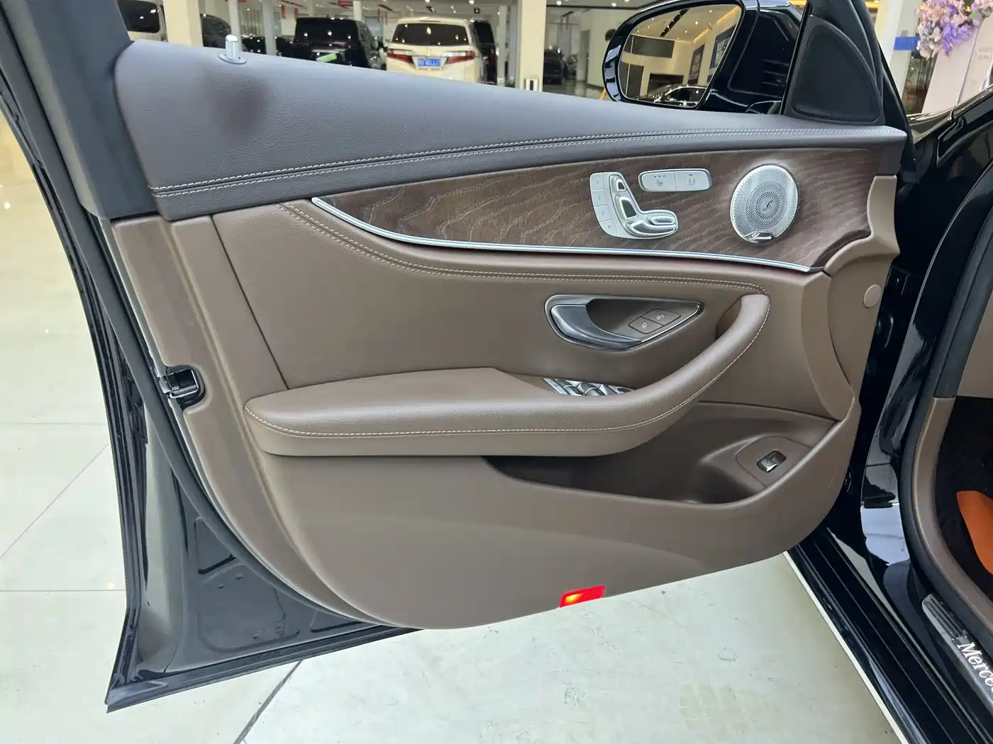 Mercedes-Benz E-Class 2023 Facelift E 300 L Luxury фото 5