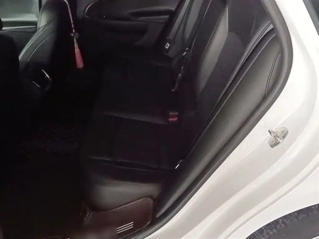 Chevrolet Malibu XL 2017 1.5T Auto Sport Edition фото 17