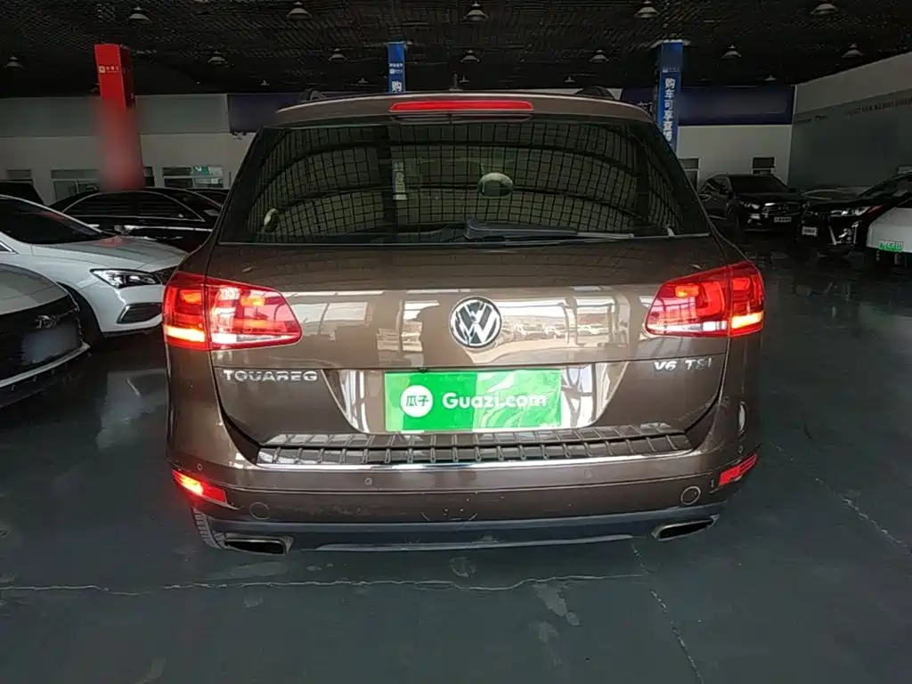 Фото 6 - Volkswagen Touareg