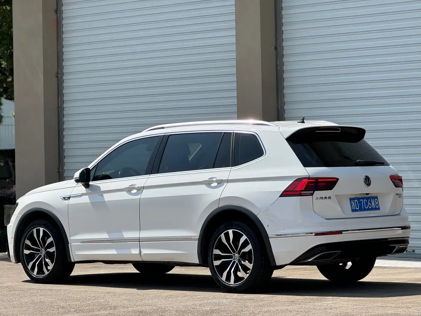 Volkswagen Tiguan L 2019 330TSI Automatic 2WD R-Line Flagship Edition China VI фото 4