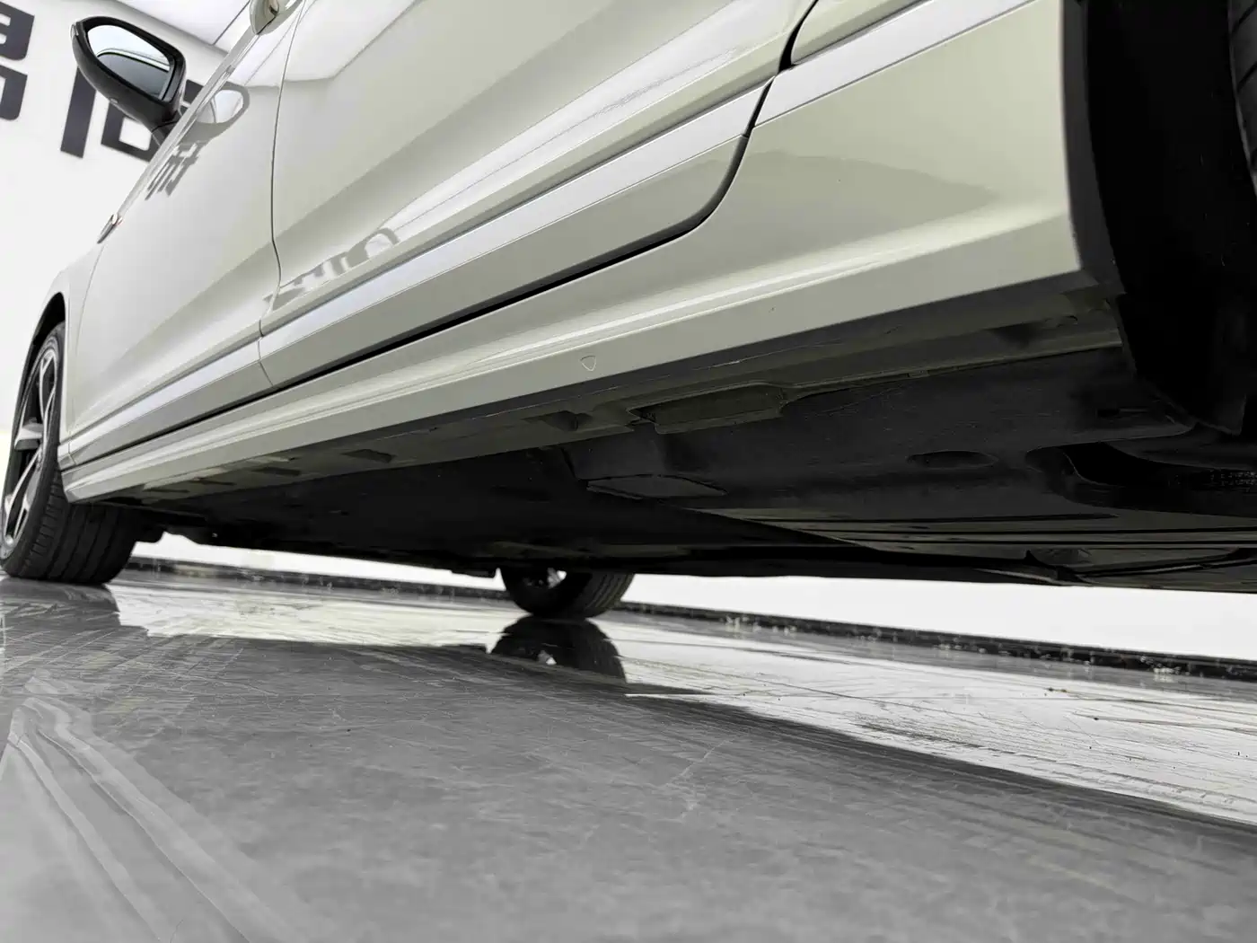 Volkswagen Magotan 2023 Model 2 Million Commemorative Edition 330TSI DSG Luxury фото 27