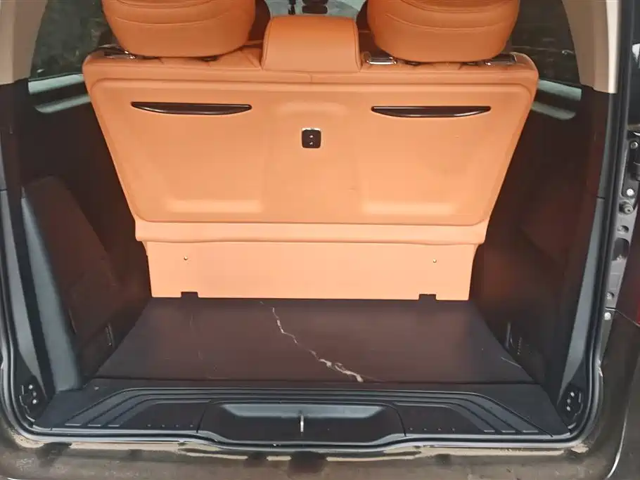 Mercedes-Benz Vito 2023 2.0T Business 7-Seater фото 4