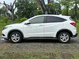 Photo 4 - Honda Vezel