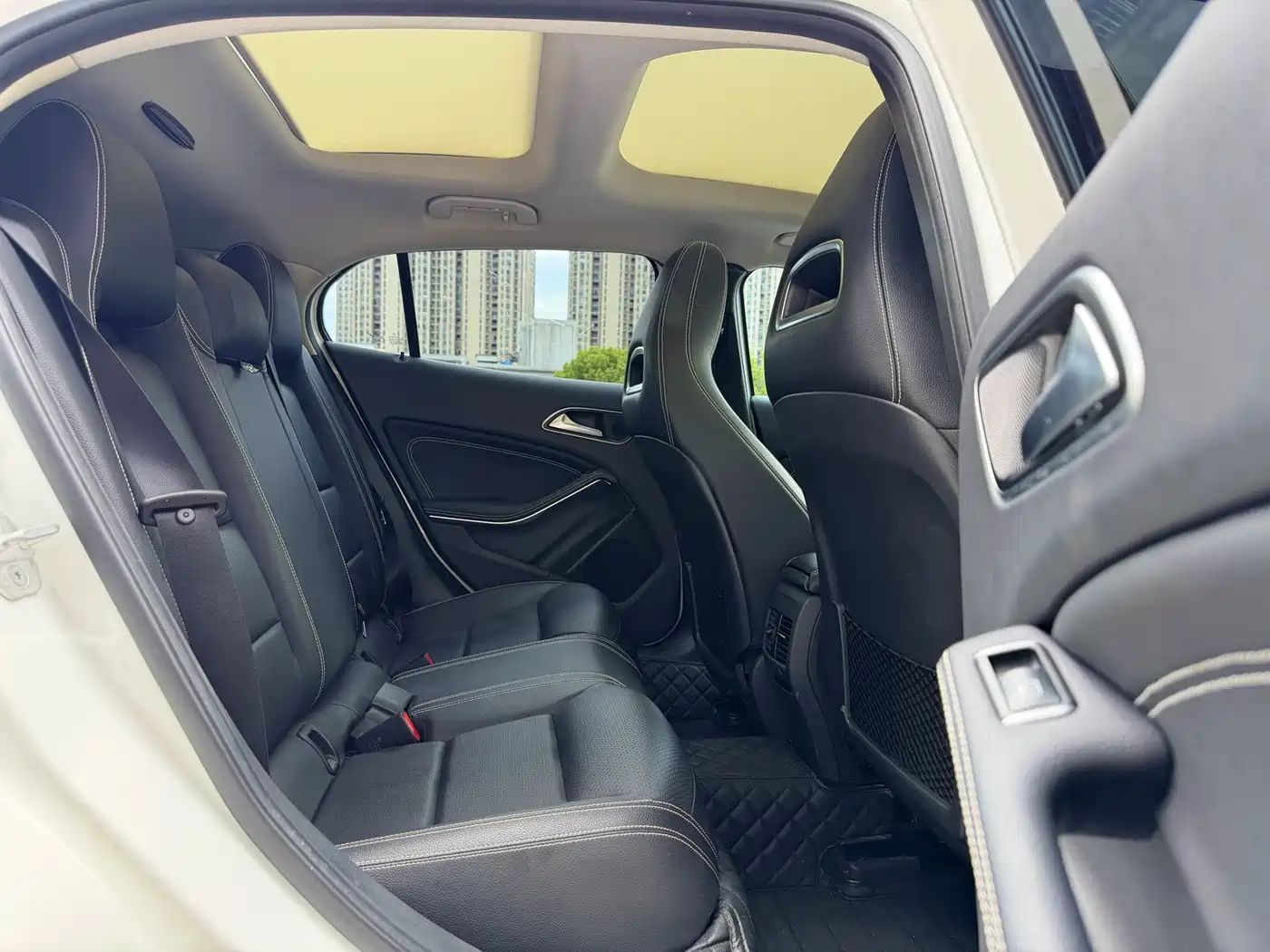 Mercedes-Benz GLA 2016 GLA 200 Dynamic фото 18