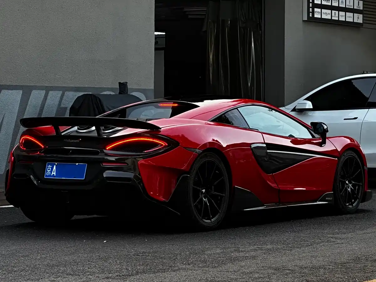 McLaren 570 2015 570S 3.8T Coupe фото 10