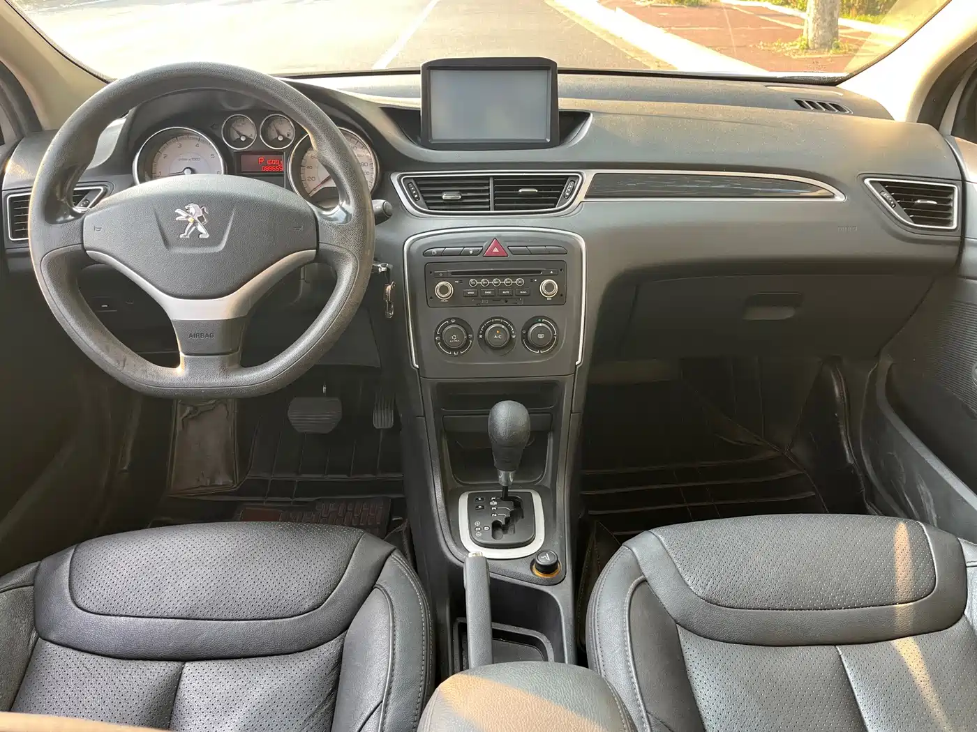Peugeot 308 2013 2013 Model 1.6L Automatic Trend Style