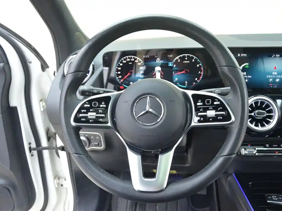 Mercedes-Benz GLA 2022 Facelift GLA 200 фото 10