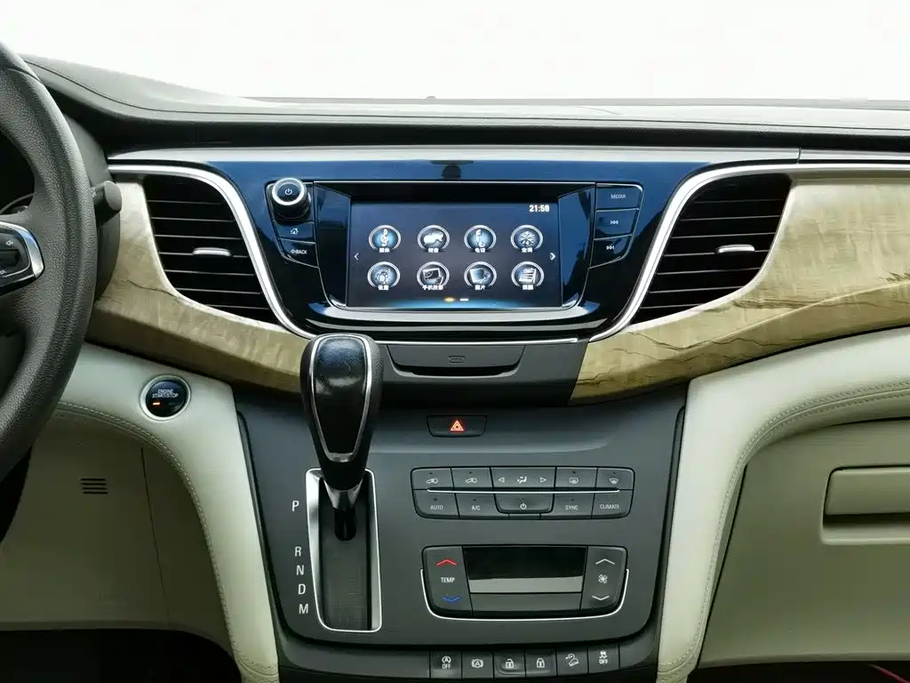 Buick GL8 2018 ES 28T Comfort Type China VI фото 12