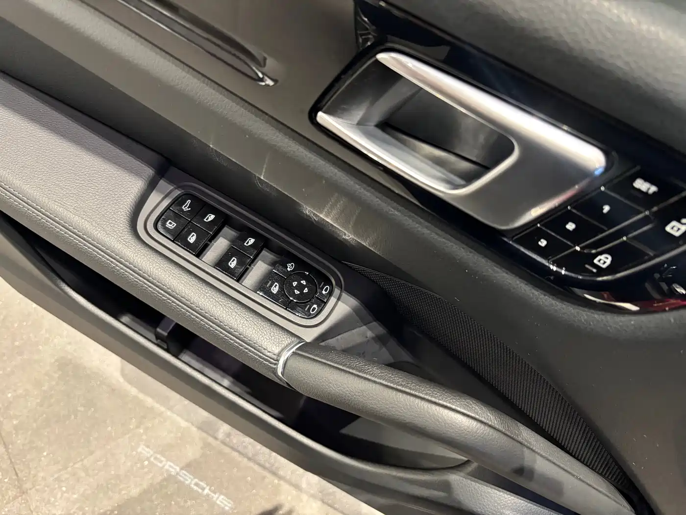 PORSCHE CAYENNE NEW ENERGY