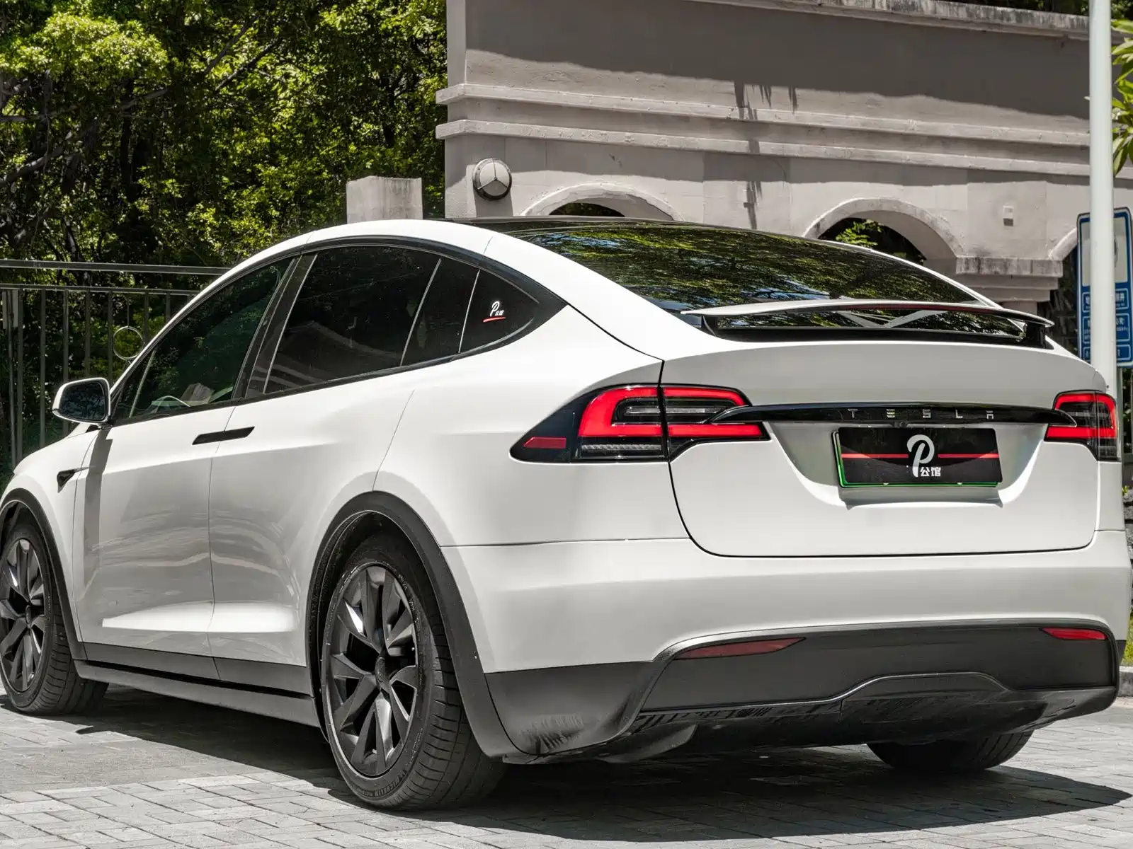 Фото 4 - Tesla Model X