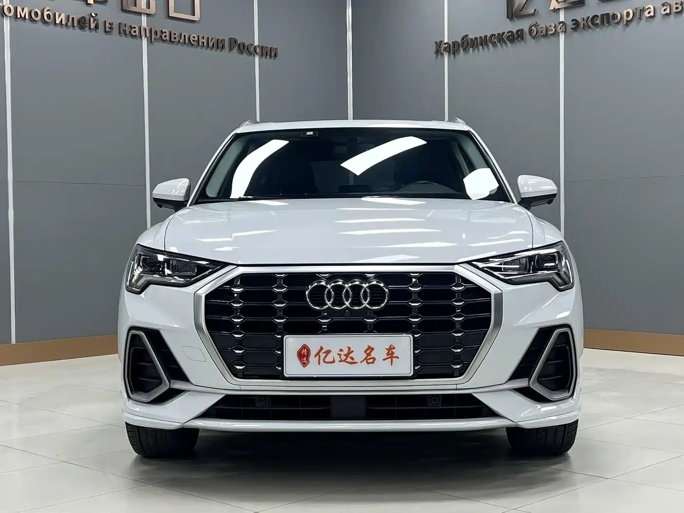 Audi Q3 2022 35 TFSI Fashion Dynamic фото 2