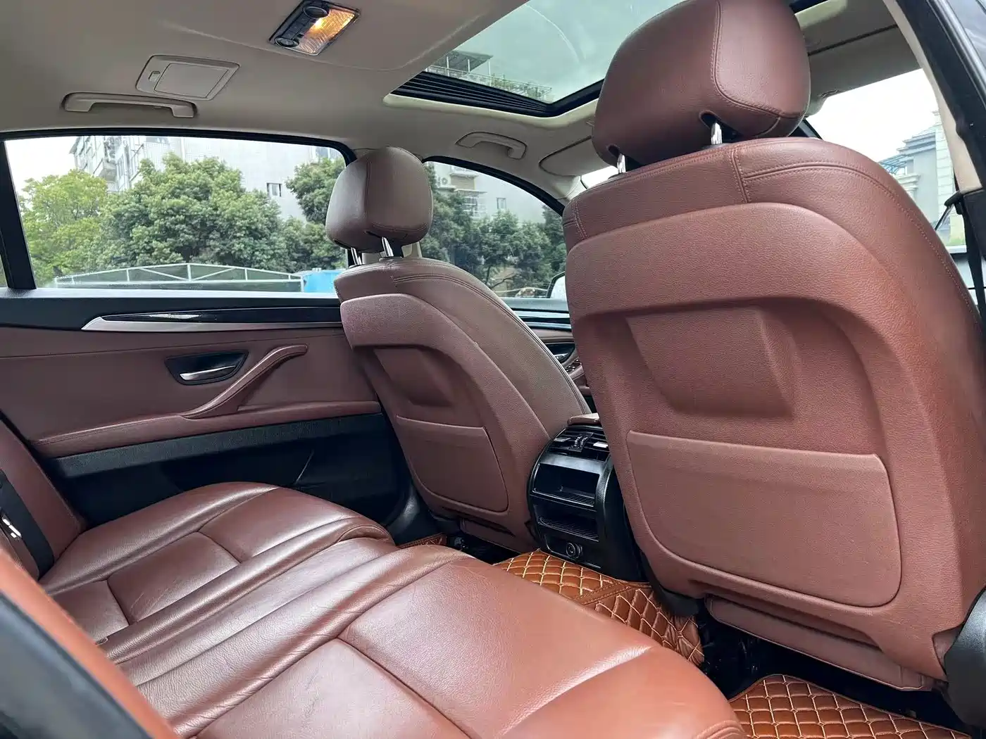 BMW 5 Series 2014 520Li Elegance фото 15