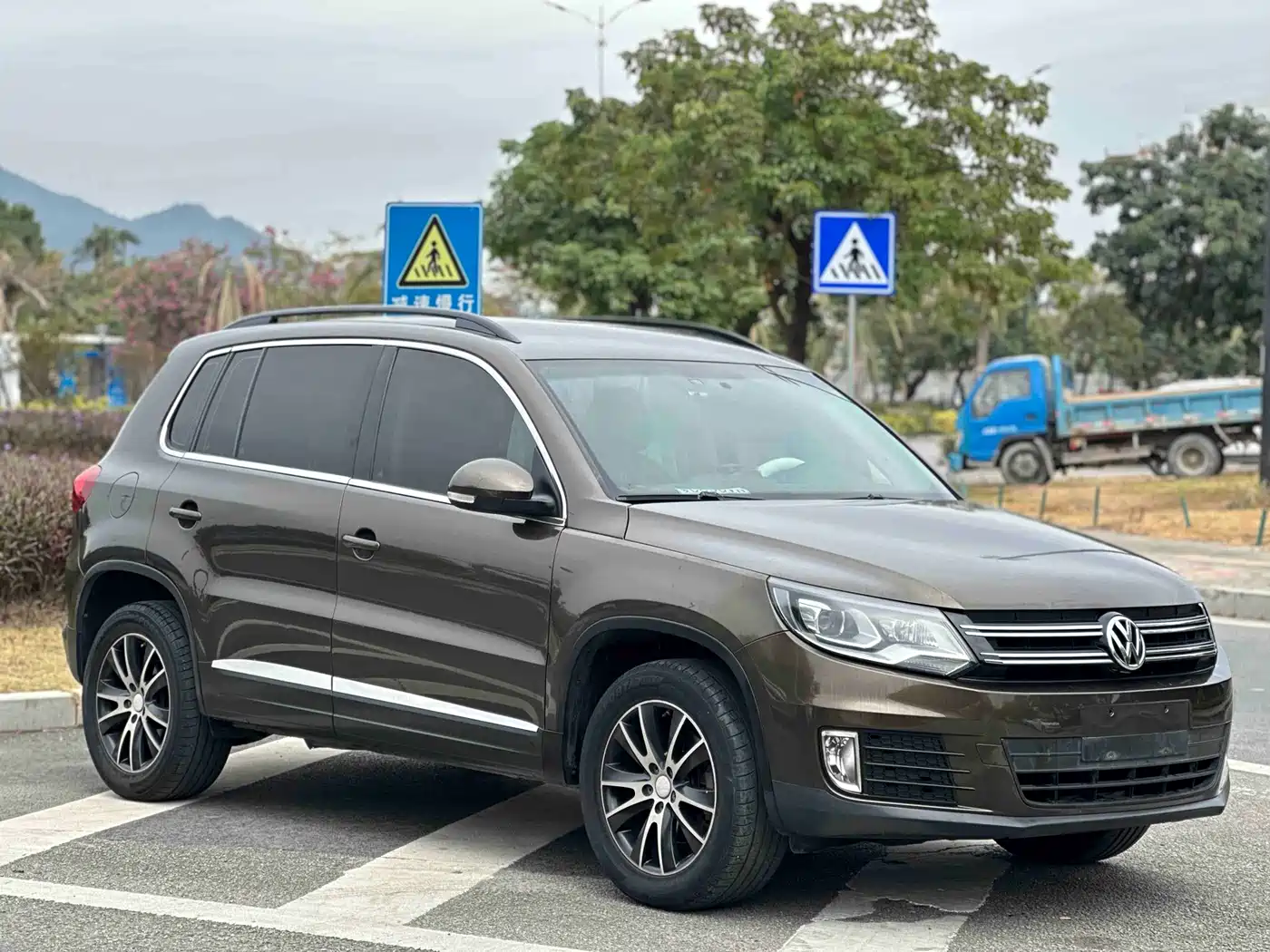 Volkswagen Tiguan 2015 1.8TSI Automatic 2WD Trendline фото 3