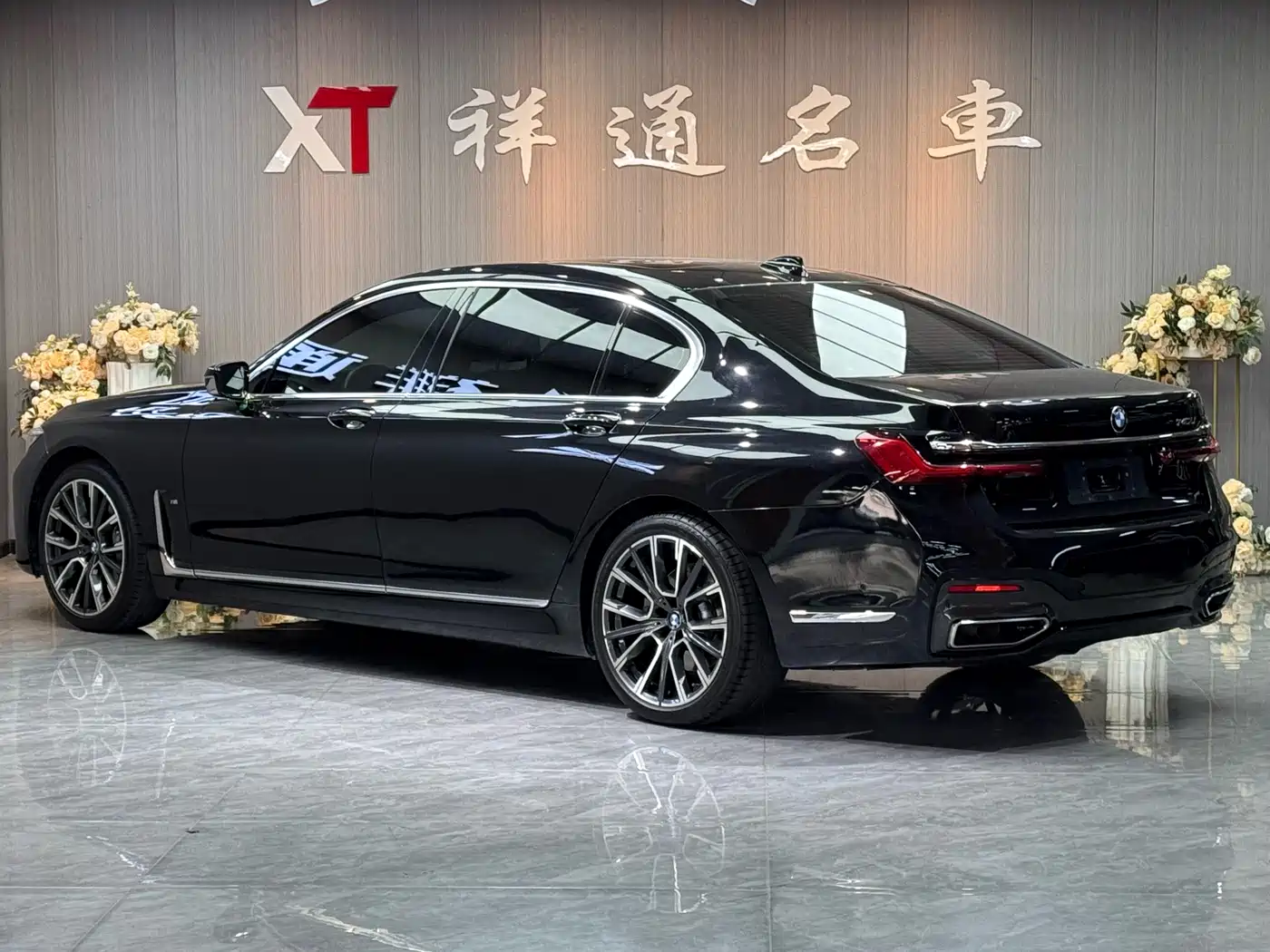 BMW 7 Series 2021 Model 740Li Leading M Sport Package фото 22