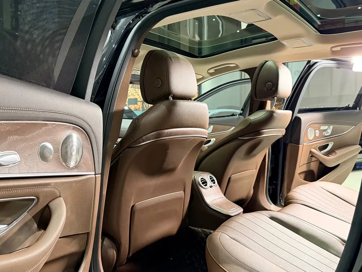 Mercedes-Benz E-Class 2021 E 300 L Luxury фото 10