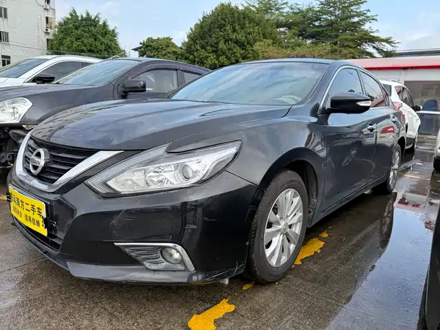 NISSAN TEANA