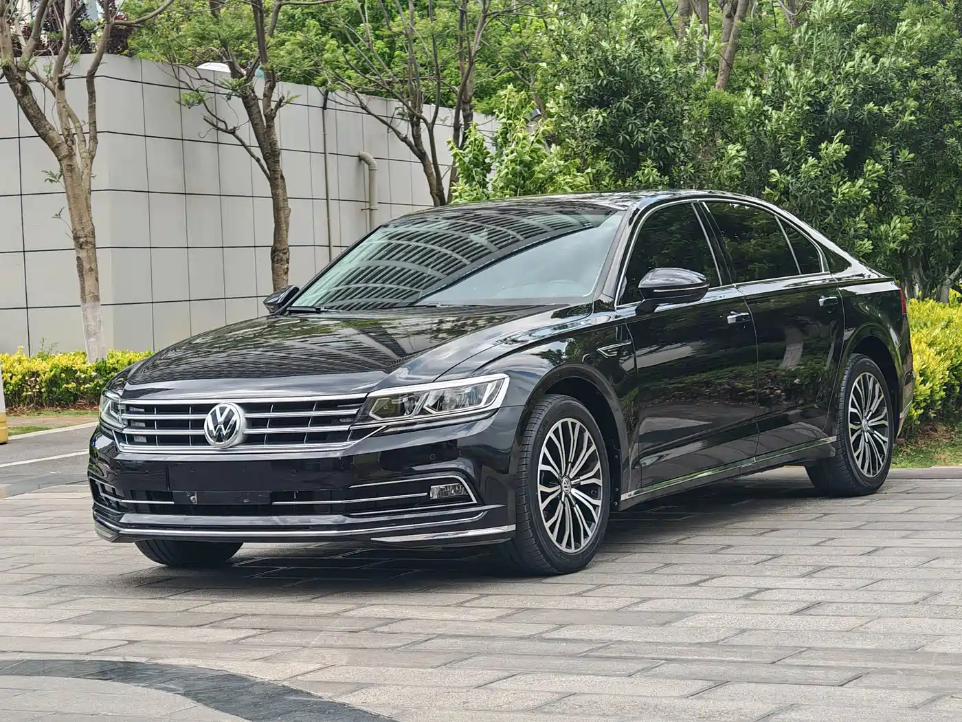 Volkswagen Phideon 2018 Facelift 380TSI FWD Business