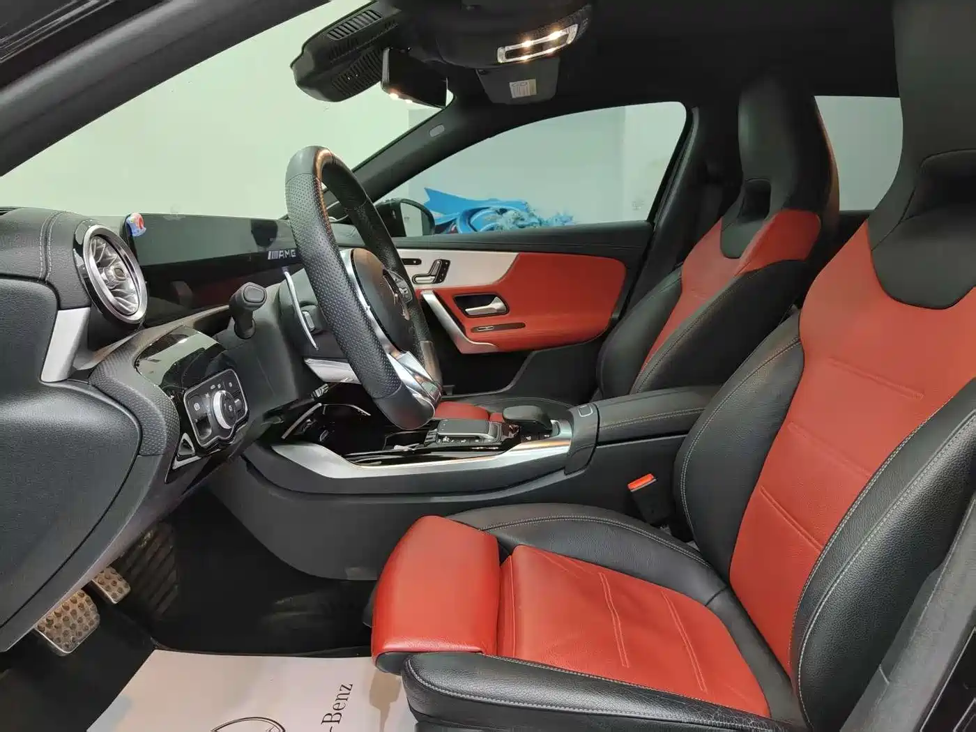 Mercedes-Benz A-Class AMG (Import) 2020 AMG A 35 4MATIC фото 8