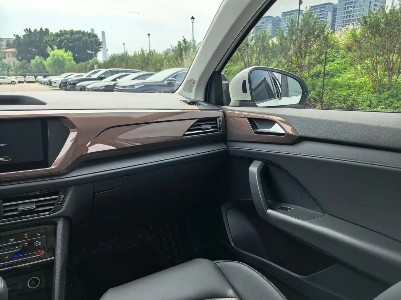 Volkswagen Tharu 2021 330TSI 4WD Luxury Plus фото 19