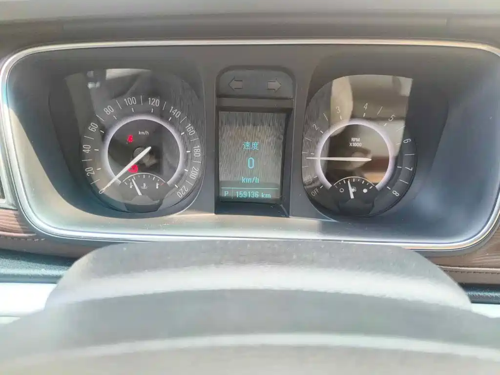 Фото 4 - Buick GL8