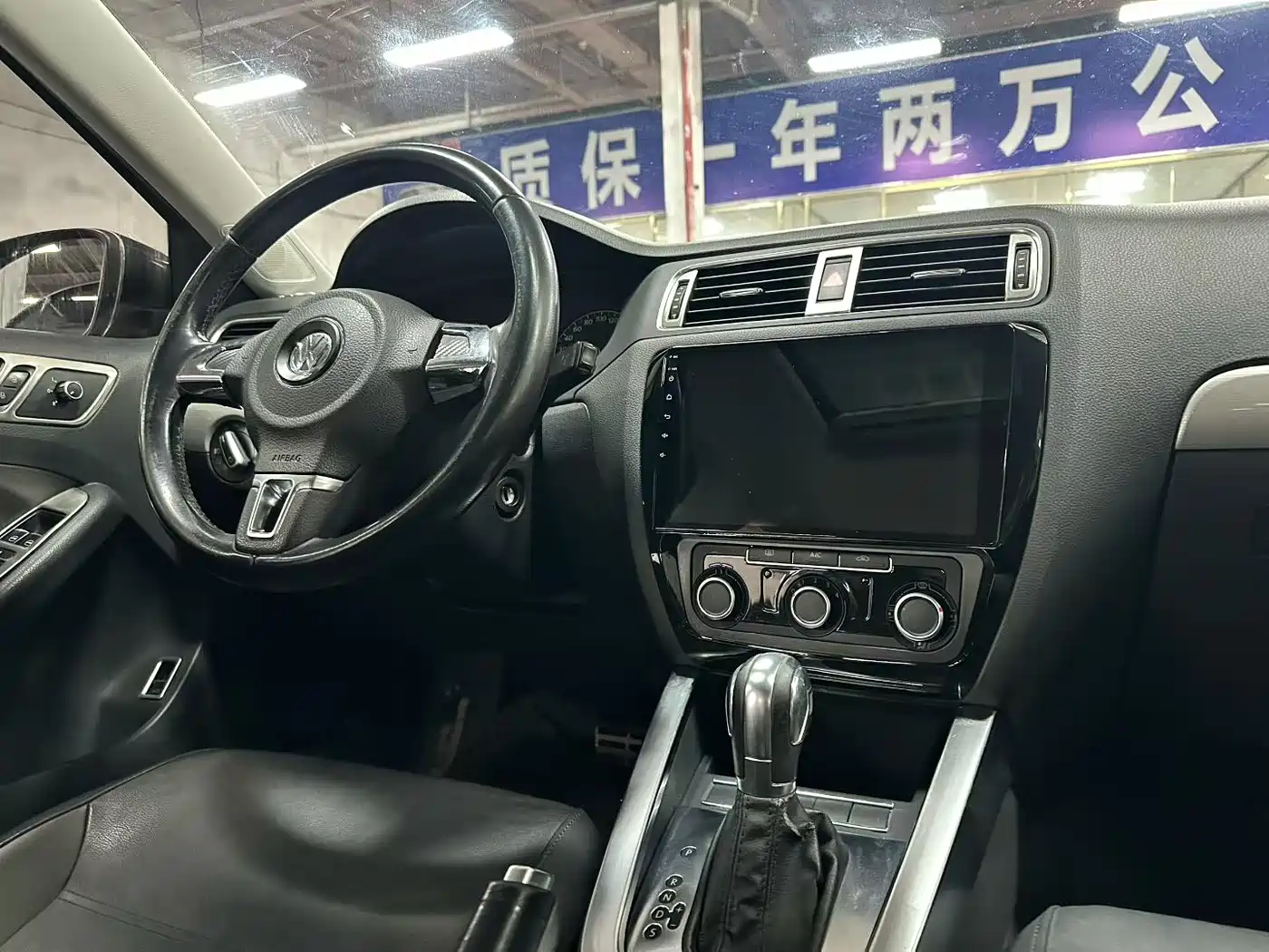 Volkswagen Sagitar 2014 Facelift 1.6L Automatic Comfort фото 6