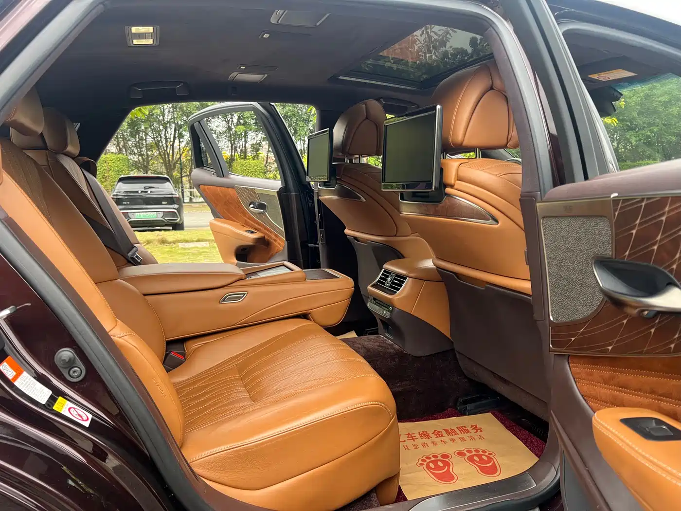 Lexus LS 2018 500h Executive Edition China V фото 12