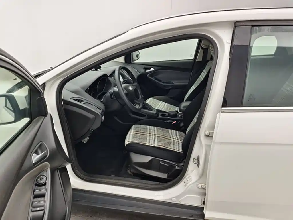 Ford Focus 2014 2012 Hatchback 1.6L Automatic Comfort