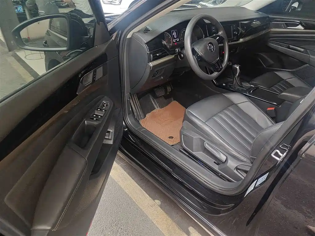 Volkswagen Passat 2019 Model 280TSI Business Edition China VI фото 9