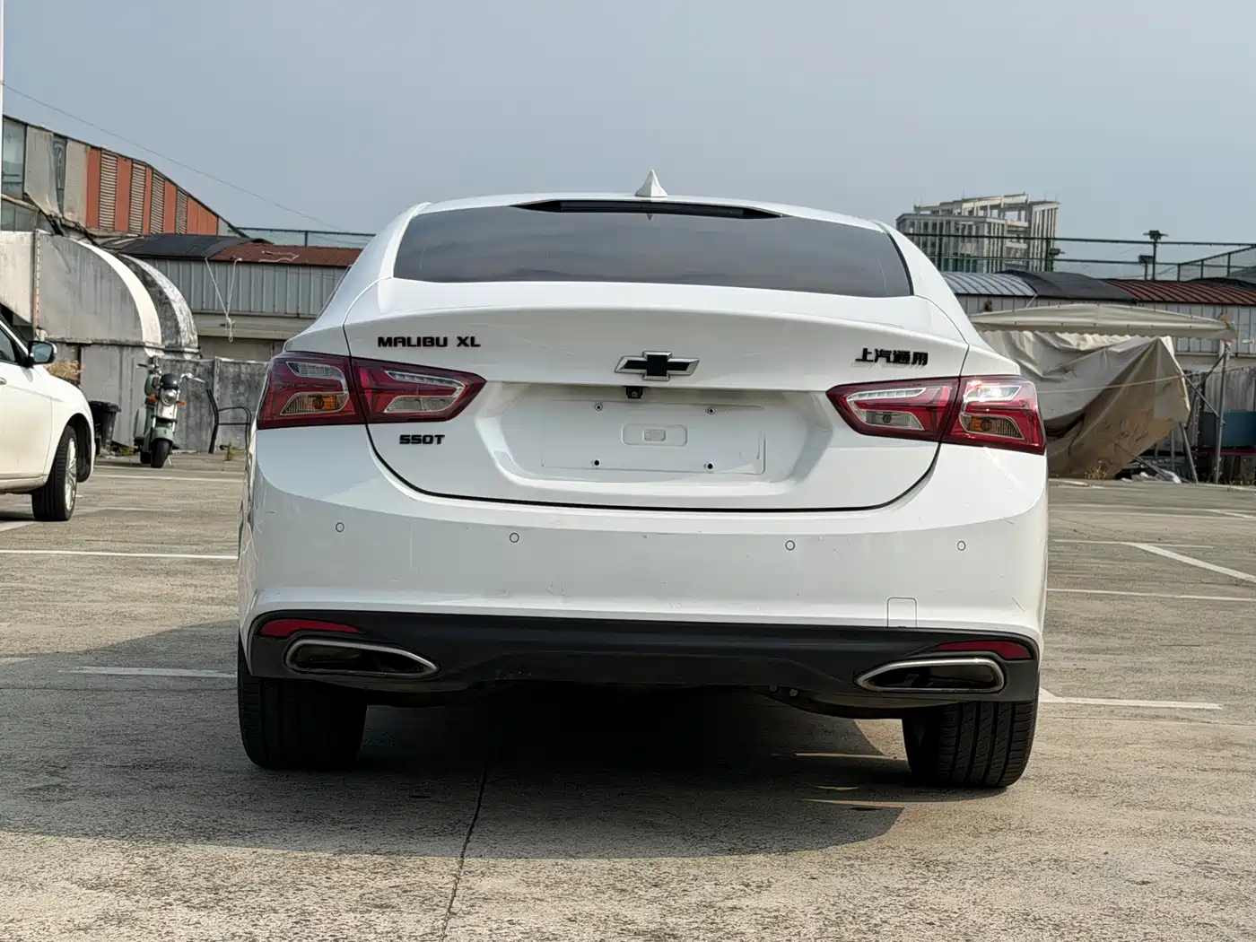 Фото 13 - Chevrolet Malibu XL