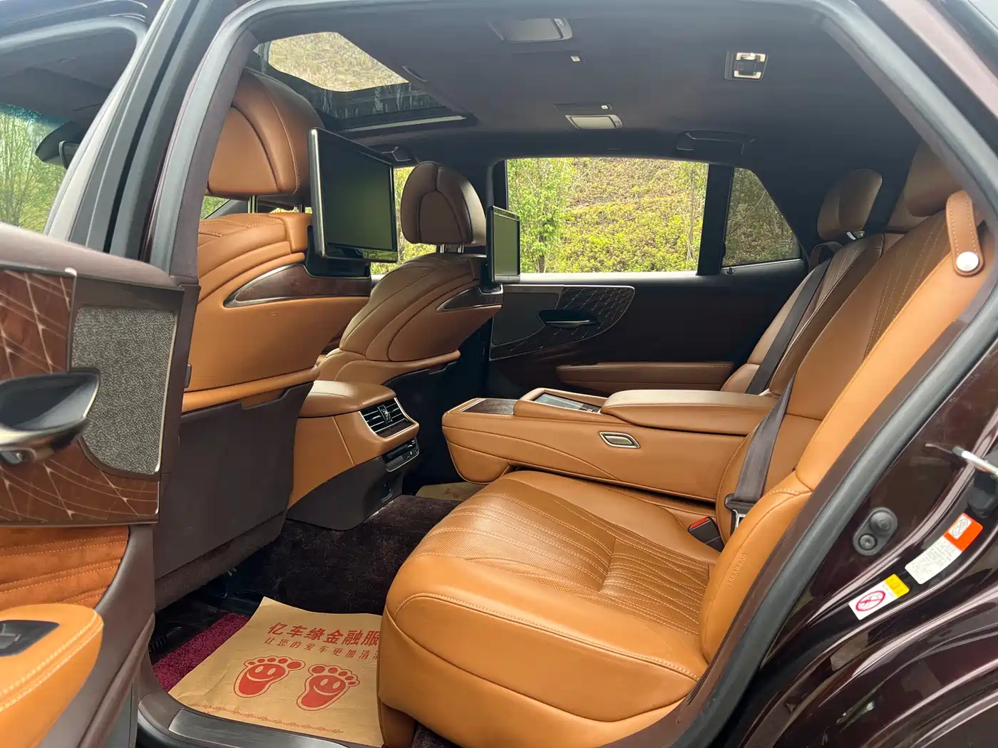Lexus LS 2018 500h Executive Edition China V фото 9