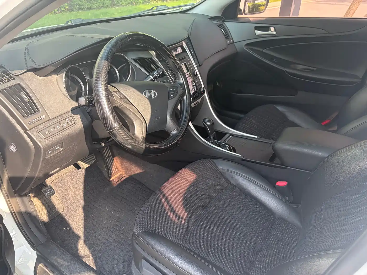 Hyundai Sonata 2014 2.0L Automatic Leading фото 2