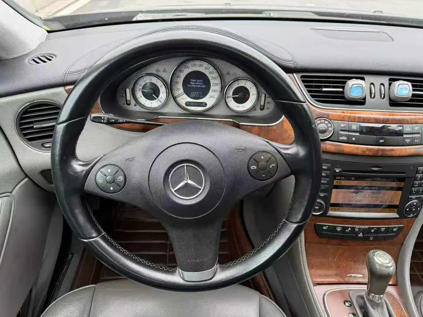 Mercedes-Benz CLS 2009 CLS 300 фото 8