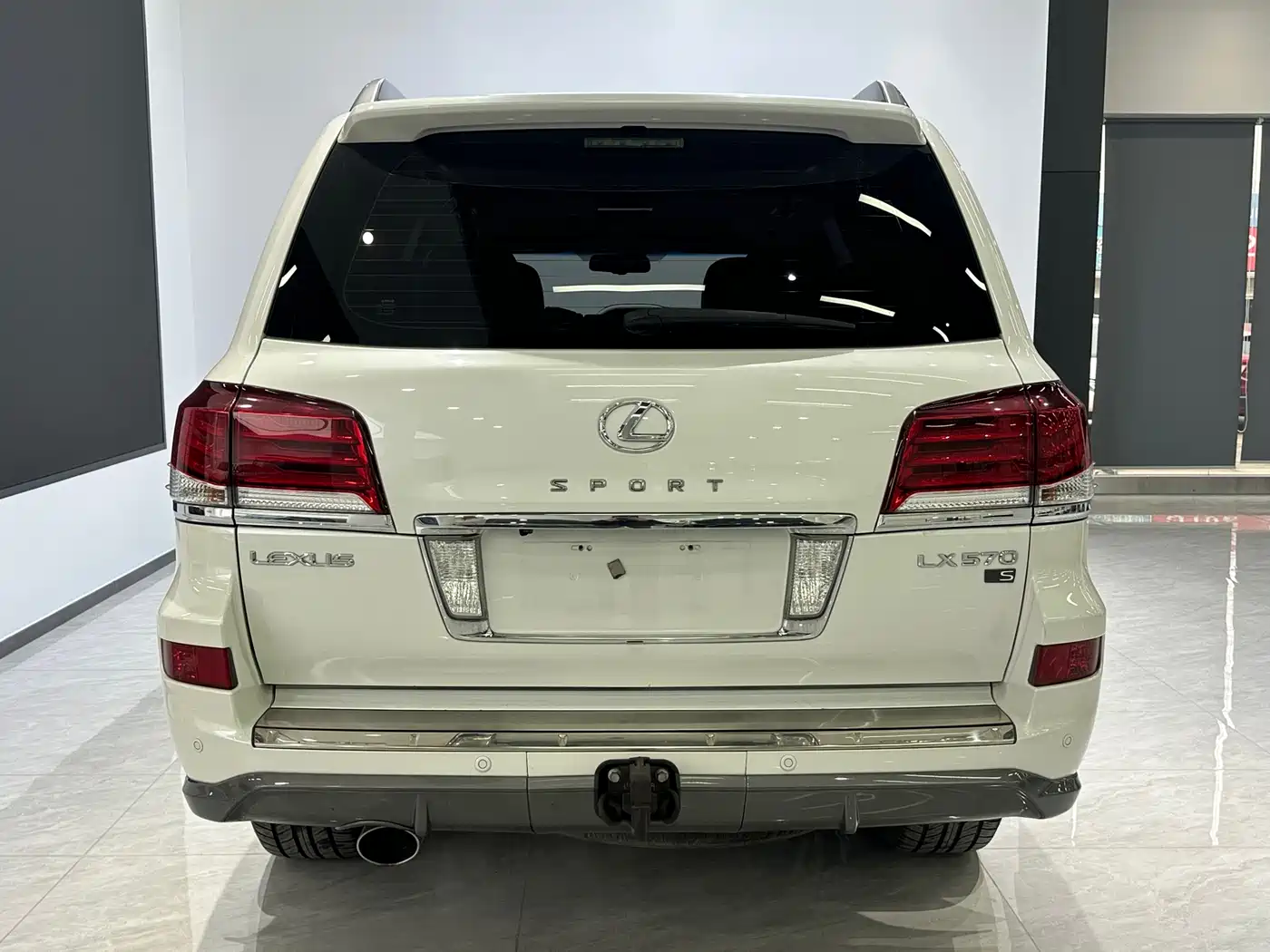 Lexus LX фото 5