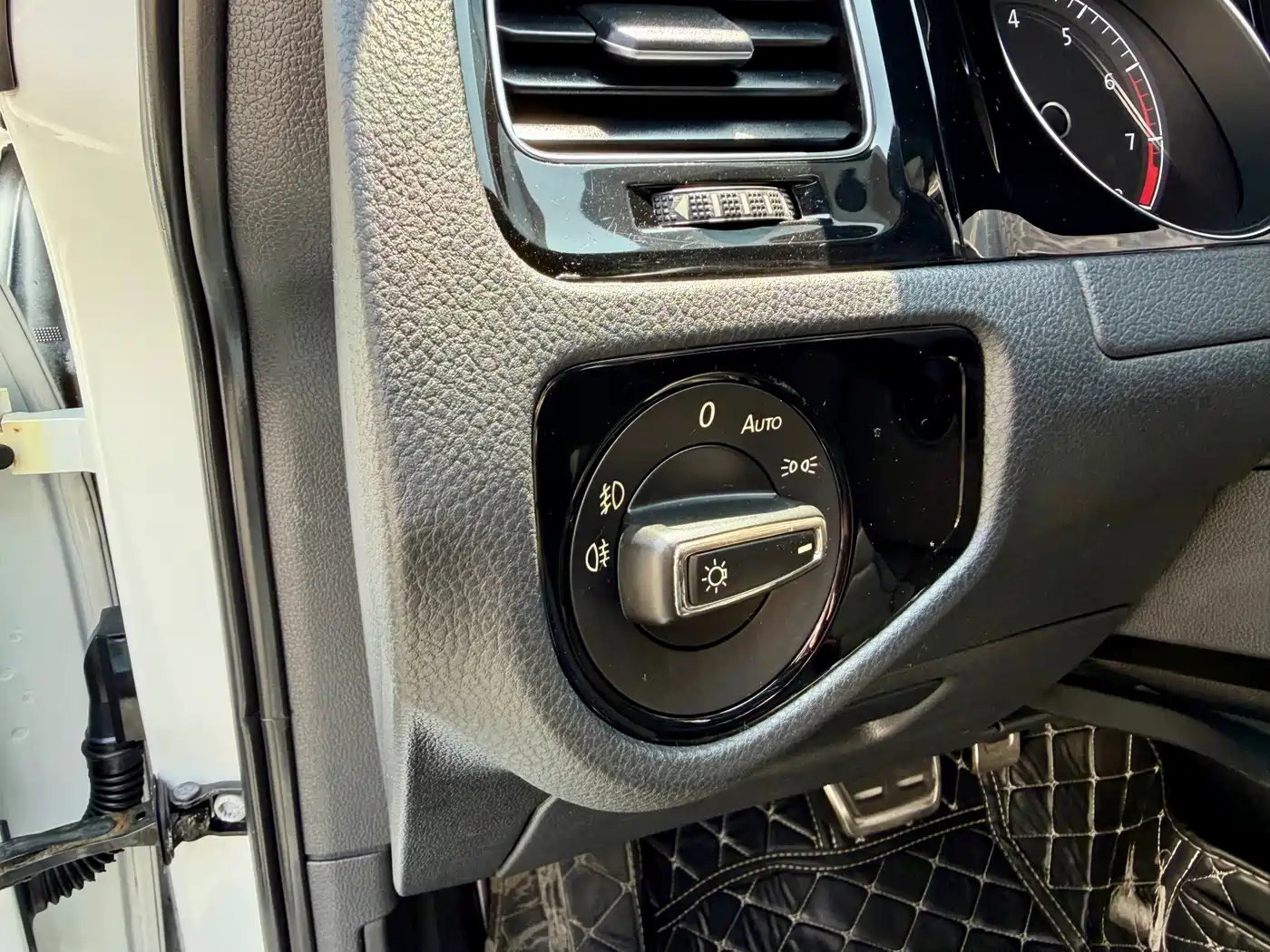 Volkswagen Golf 2019 280TSI DSG R-Line China VI фото 13