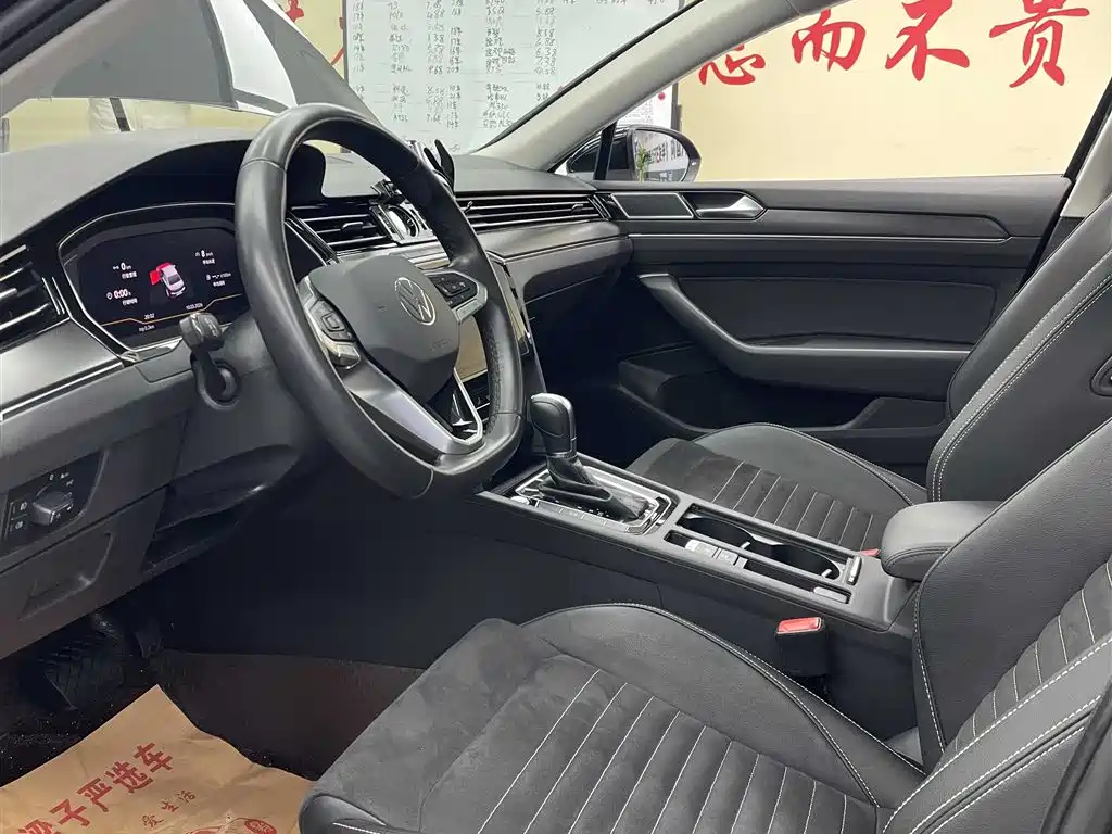 Volkswagen Magotan 2021 330TSI DSG 30th Anniversary Edition фото 4