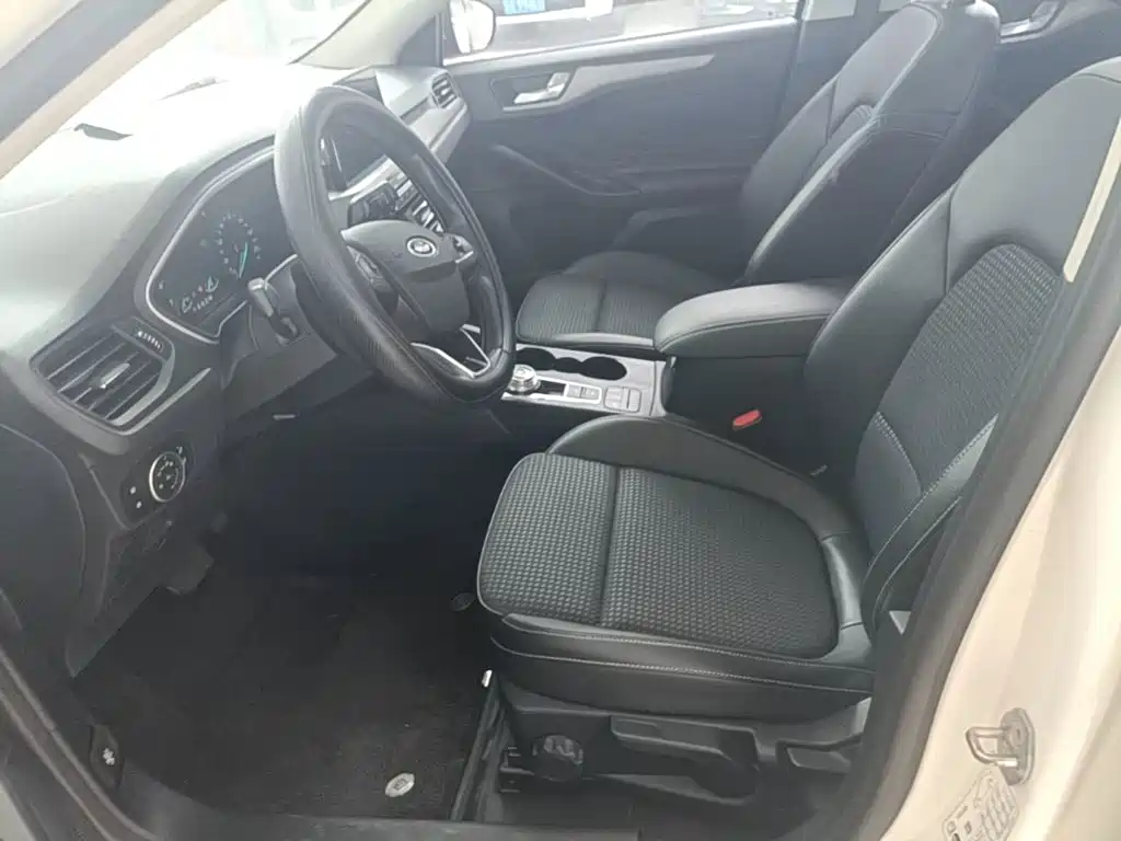 Photo 15 - Ford Focus