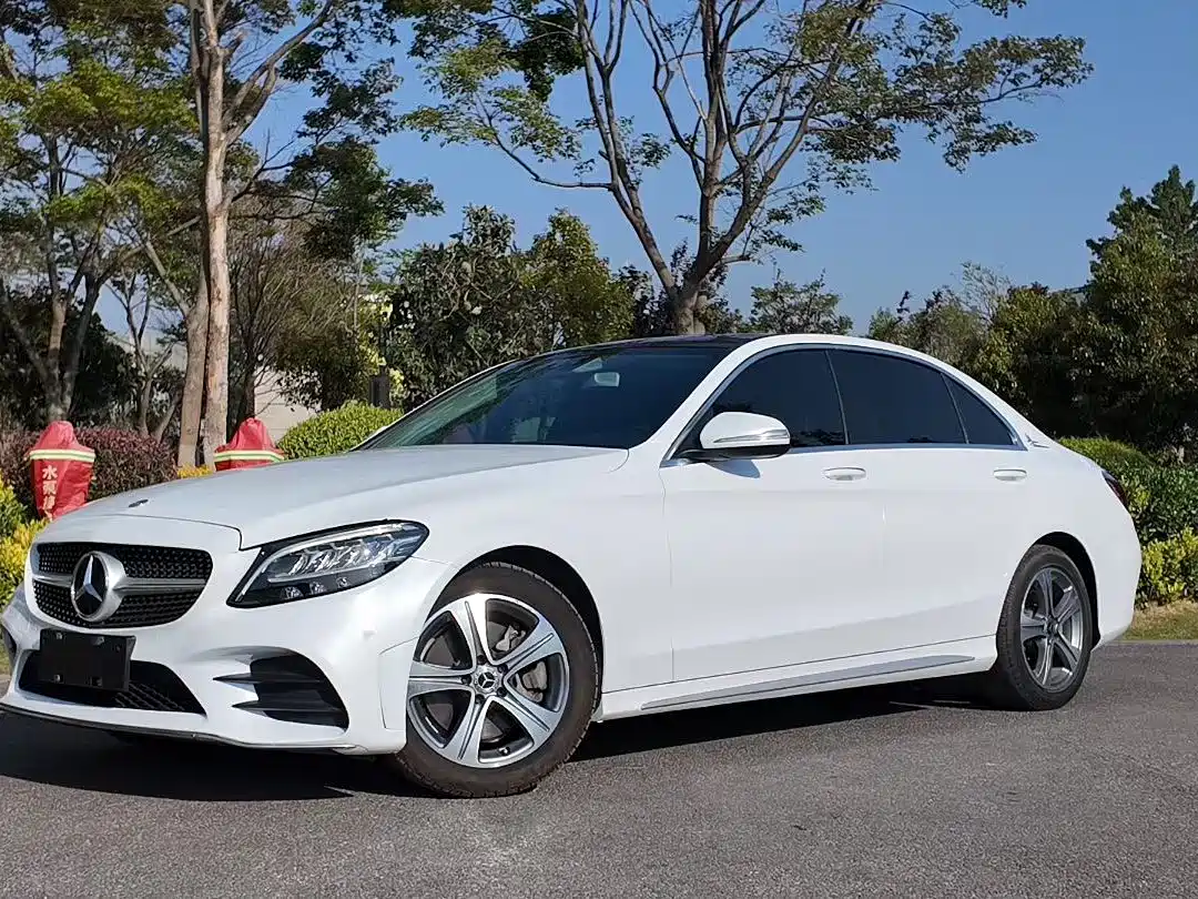 Mercedes-Benz C-Class 2019 Facelift C 260 L Sport фото 3